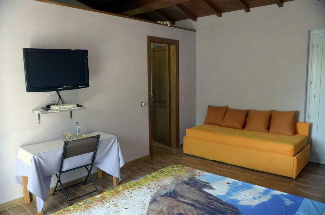 Rifugio Nel Bosco Bed & Breakfast Rieti Exterior photo